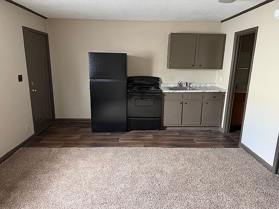 4th image of 115 Herron St #1