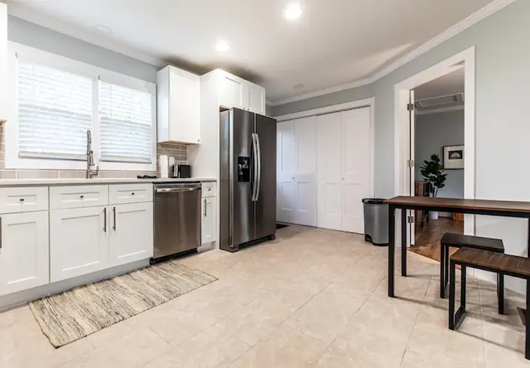 328 Kelford Ln — Photo 8