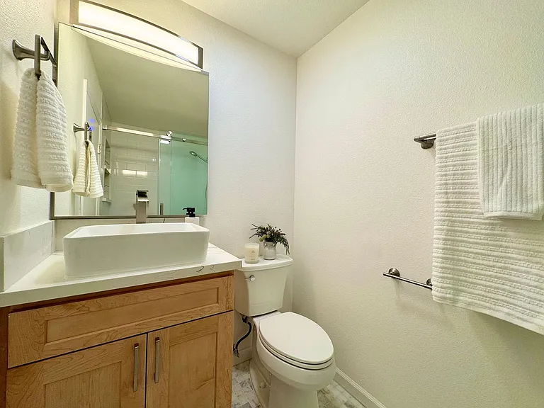 604 E Orange Grove Ave — Photo 56