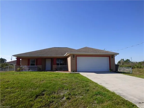 2917 62nd St W, Lehigh Acres, FL 33971