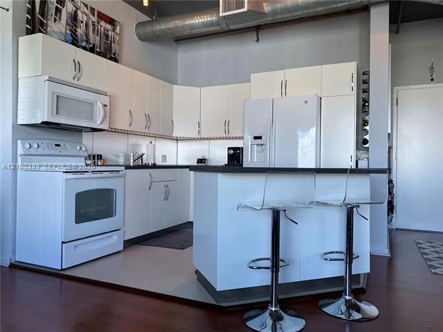 10 SW South River Dr cu-1513, Miami, FL 33130 — Photo 1