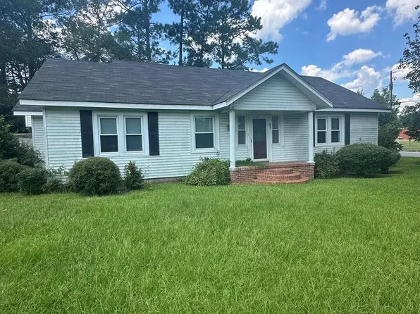 903 Adel Rd, Nashville, GA 31639