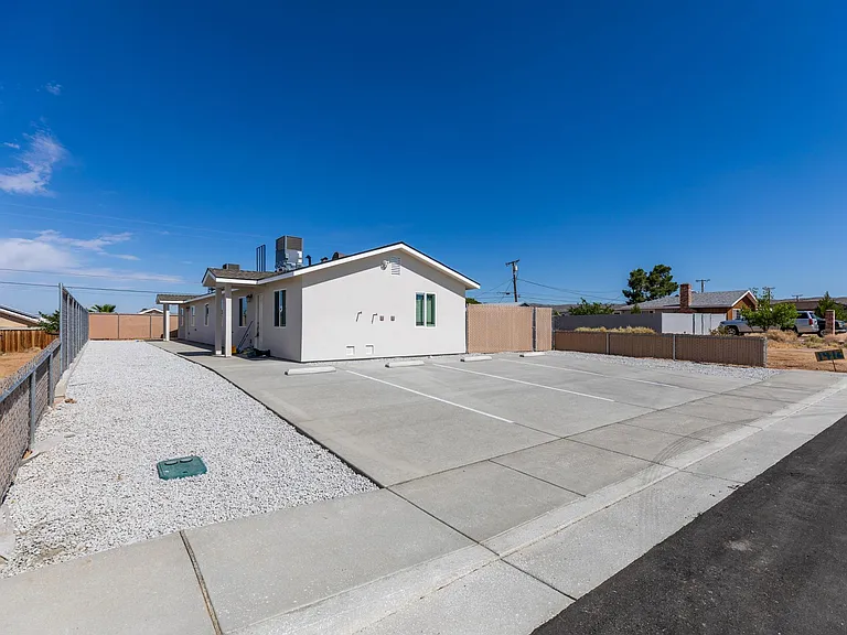 1416 Mayo St #B — Photo 2