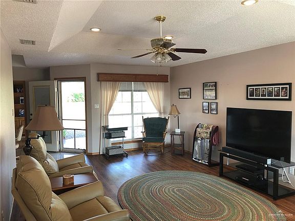 2nd image of 805 Nada Dr