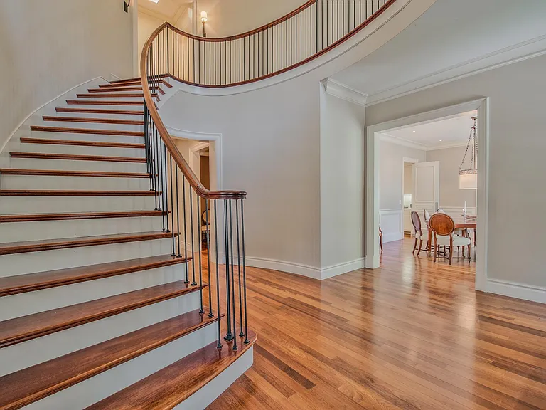 200 Aspen Rd — Photo 33