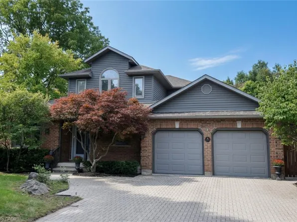 715 Bateman Ct, Burlington, ON L7T 4K5