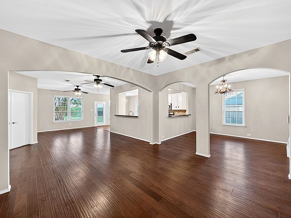 5th image of 105 Southview Dr