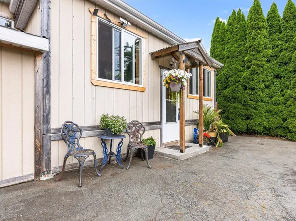 4931 Island Hwy N, Courtenay, BC V9N 5Z2