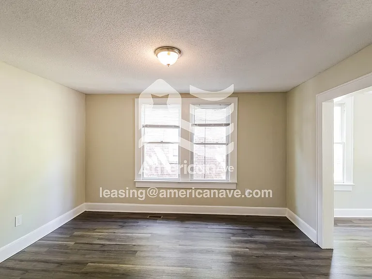 1844694_013_bedroom_13672895.jpg