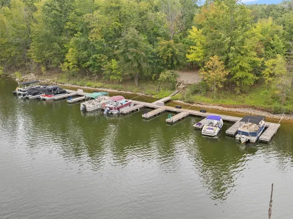 821 Foxwood Cir, Leitchfield, KY 42754