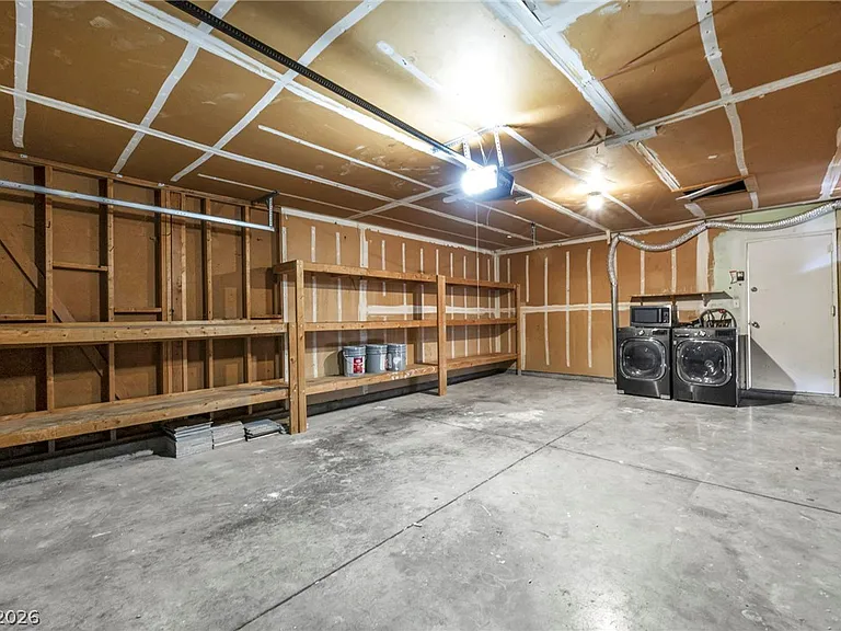 6921 Acoma Ct — Photo 43