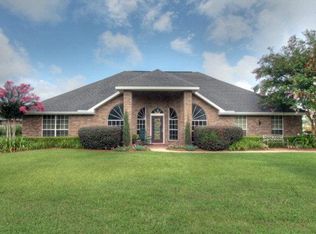 266 Royal Ln, Fairhope, AL 36532