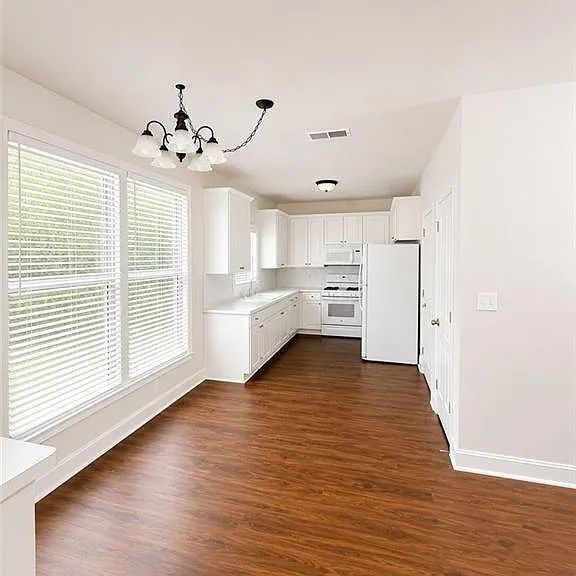 2900 The Terraces Way — Photo 8