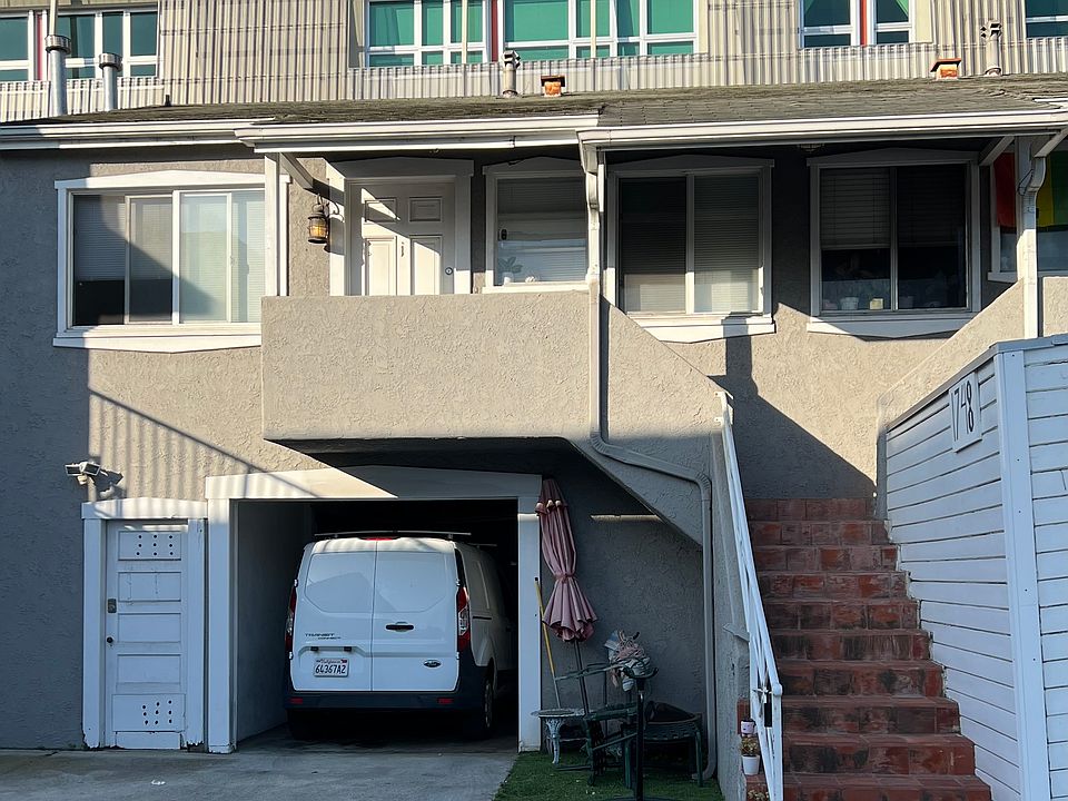 1st image of 1748 Lincoln Blvd #1