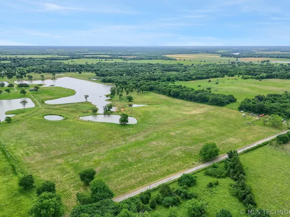 1 Chickasaw Rd, Colbert, OK 74733