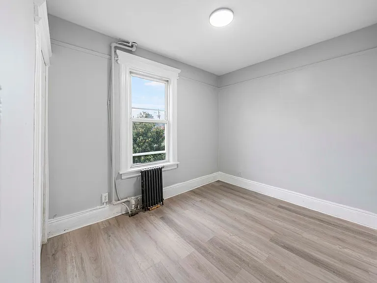 2768 Vauxhall Rd — Photo 9