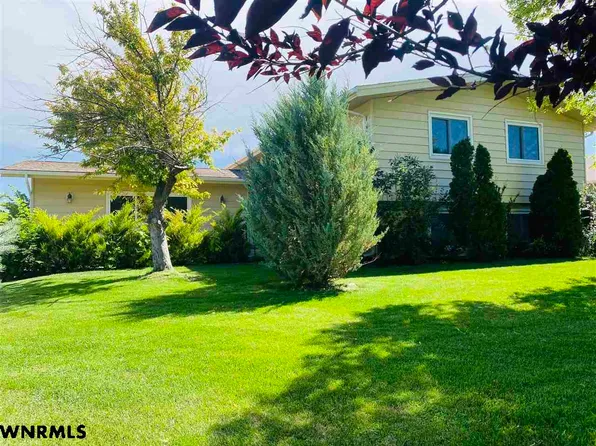 1305 M St, Gering, NE 69341