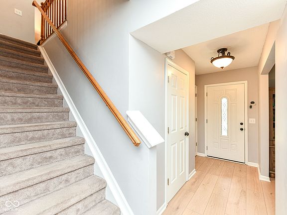 3rd image of 9522 Belmar Ct