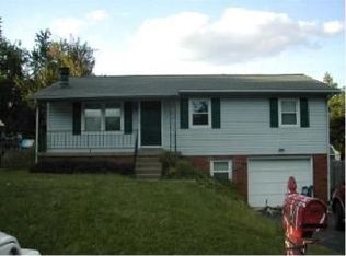 7400 Acorn Dr, Newburgh, IN