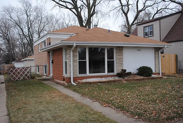 14709 Kimbark Ave photo 1