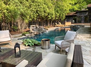 15 Broadview Rd, Woodstock, NY 12498