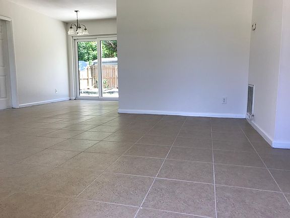 2nd image of 750 18th Ave