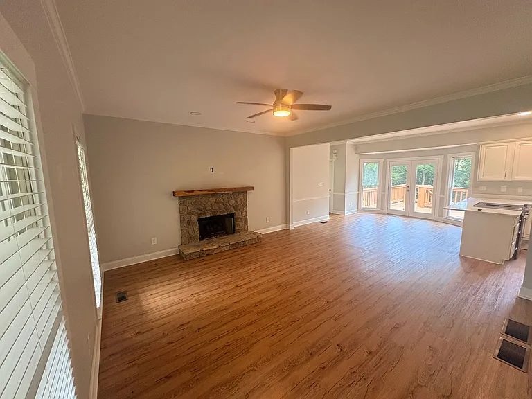 1540 Cleveland Rd — Photo 4