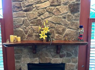 253 Fairway Dr, Warminster, PA 18974