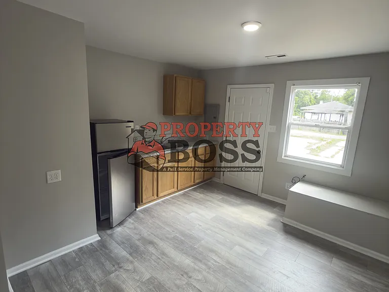 3985 Grant St — Photo 2