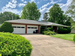 114 Meadow Ln, Flora, IN 46929