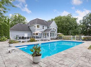 3 Scotch Pine Ln, North Oaks, MN 55127