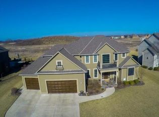 2916 SW Muir Dr, Lees Summit, MO 64081