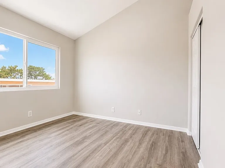 14714 S Budlong Ave #4 — Photo 23