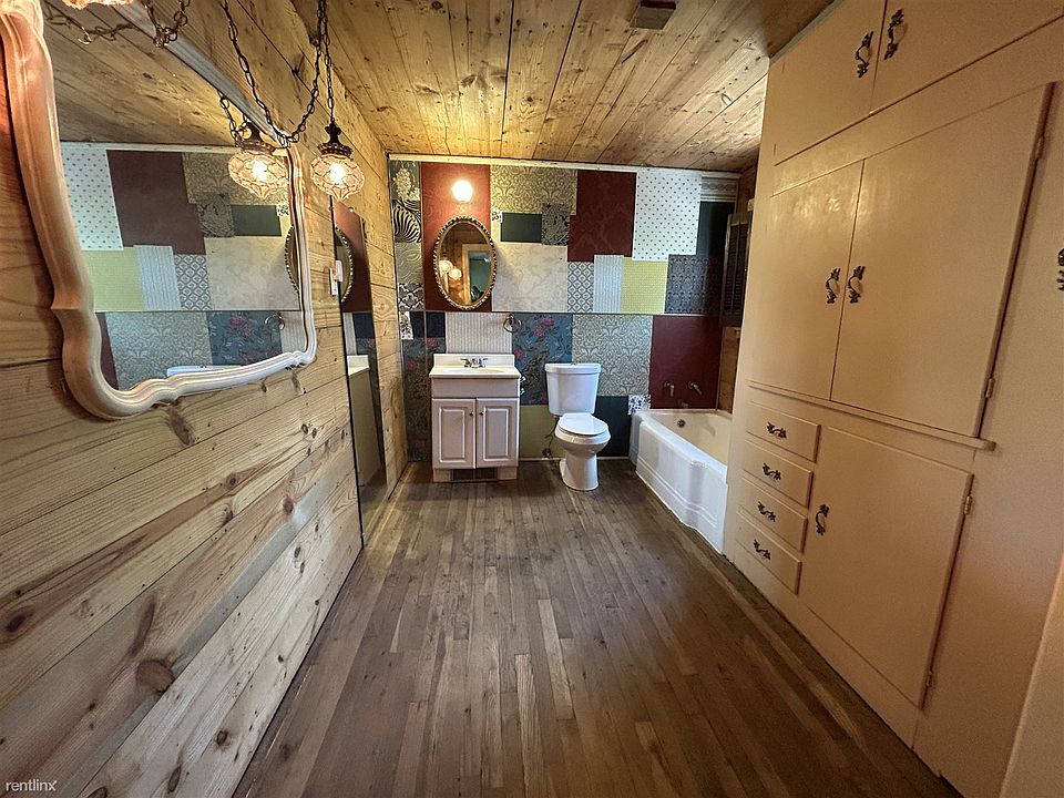 Restroom 2.2
