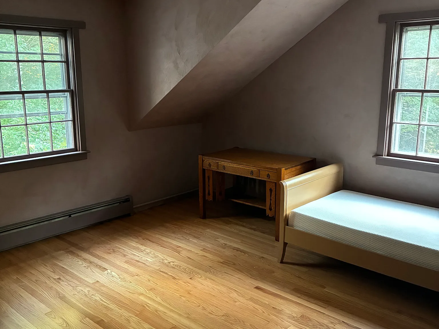 5 bed, 1746 sqft, $1,200 — Photo 2