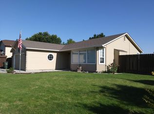 2994 W Fieldstream Dr, Meridian, ID 83646