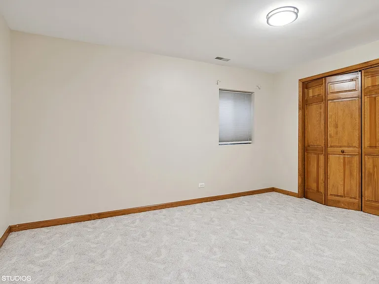 2327 Flat Rock Ct — Photo 17