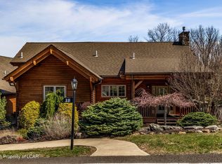 18 Sugarloaf Ln, Hazleton, PA 18202