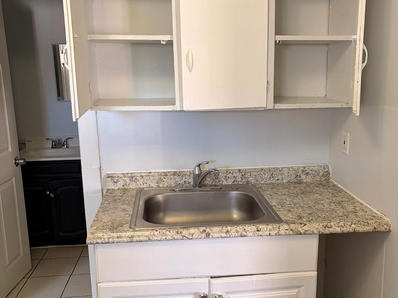 1 bed, 700 sqft, $1,150 — Photo 1