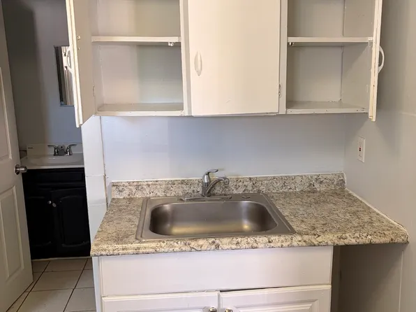 550 Baldwin St #2, Waterbury, CT 06706