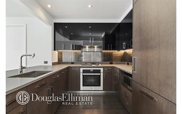 Rented by Douglas Elliman | media 30