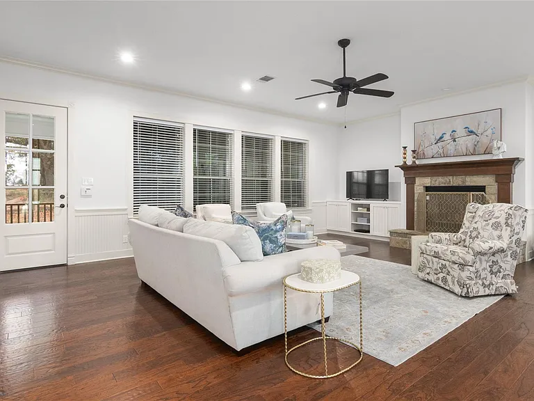 6130 Homeland Ln — Photo 10