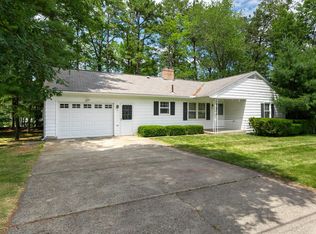 12 Shady Hill Rd, Nashua, NH 03063