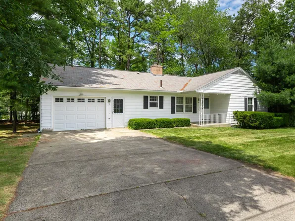 12 Shady Hill Road, Nashua, NH 03063