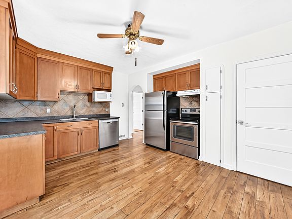 5th image of 9830 78th Ave NW