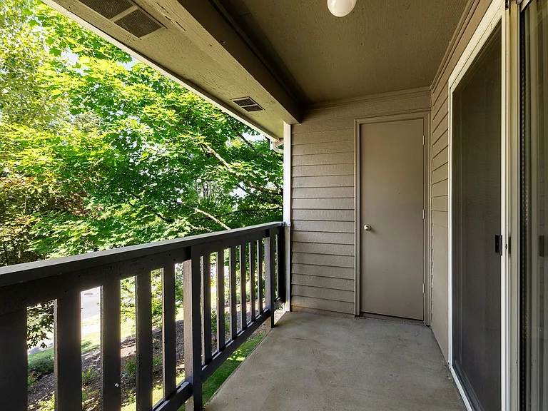 Avana West Hill — Photo 16