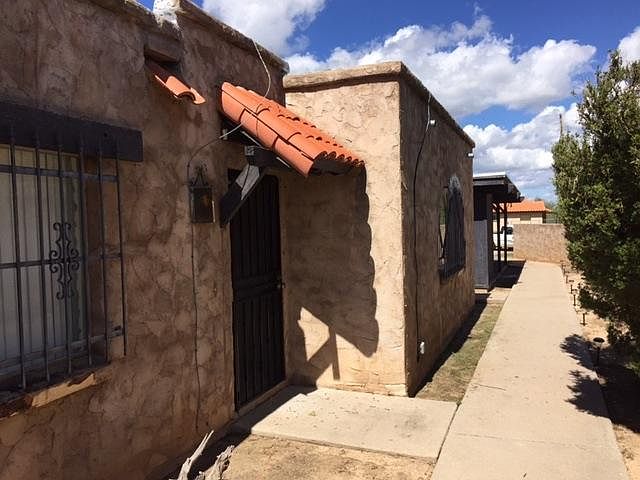1st image of 15 Roadrunner Ct APT C
