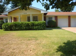 1306 Springhurst Dr, Florissant, MO