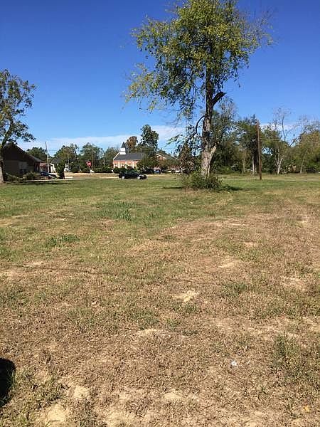 2nd image of 500 Short 5th St