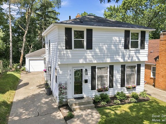 3rd image of 1411 Sylvan Ave SE